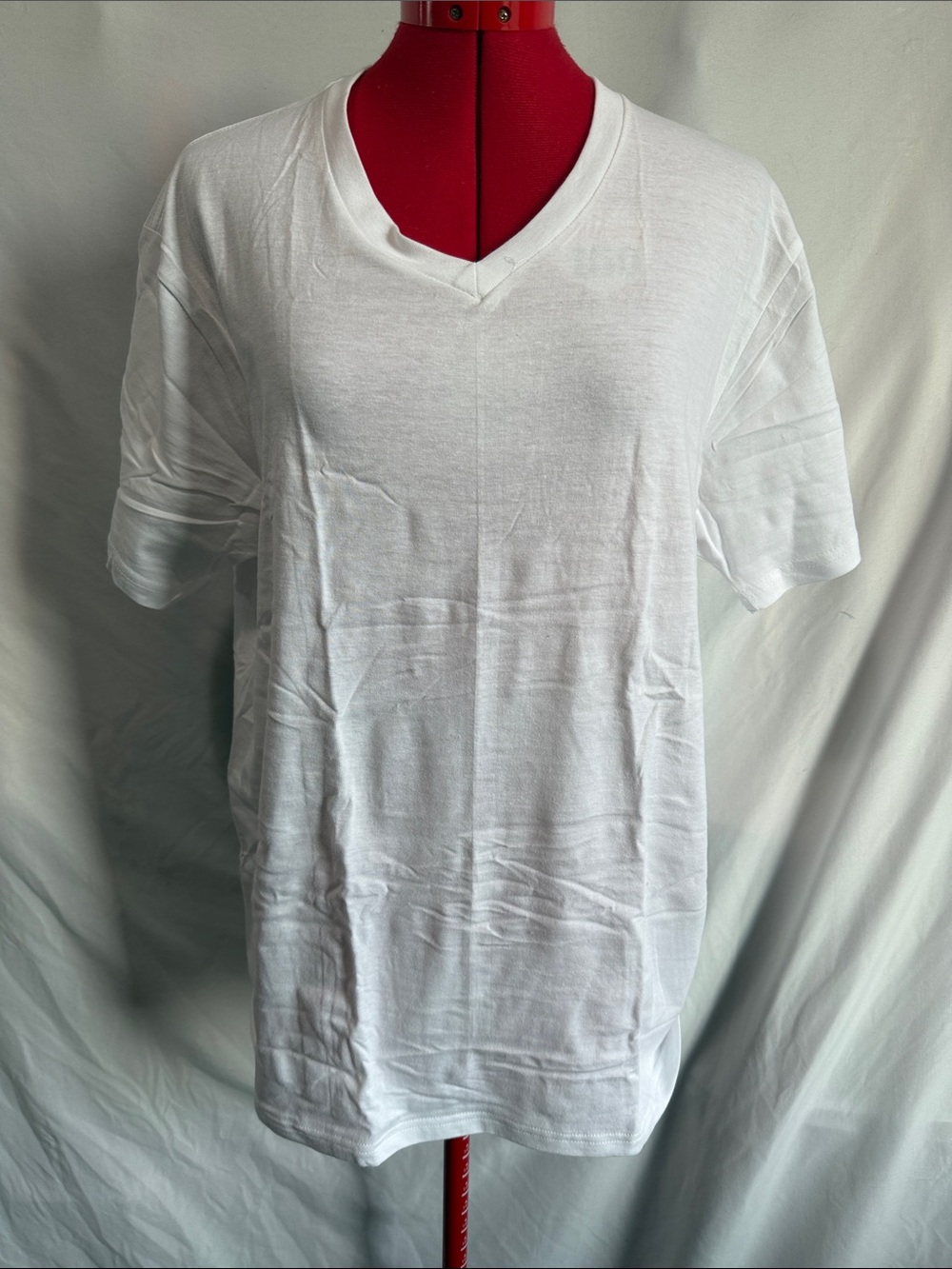 Amazon Essentials White V-Neck Short Sleeve Tee